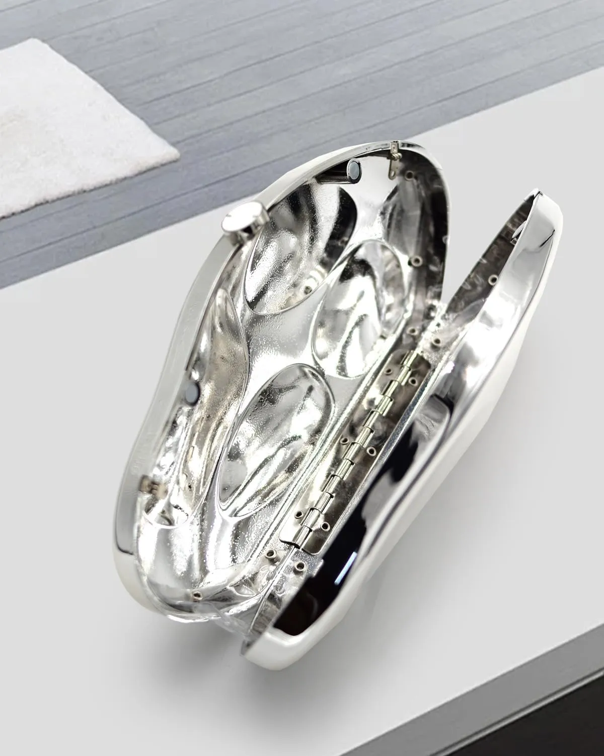 Acrylic Evening Clutch Purse for Women Formal, Metallic Purse Evening Handbags Metal Chain Shoulder Bag