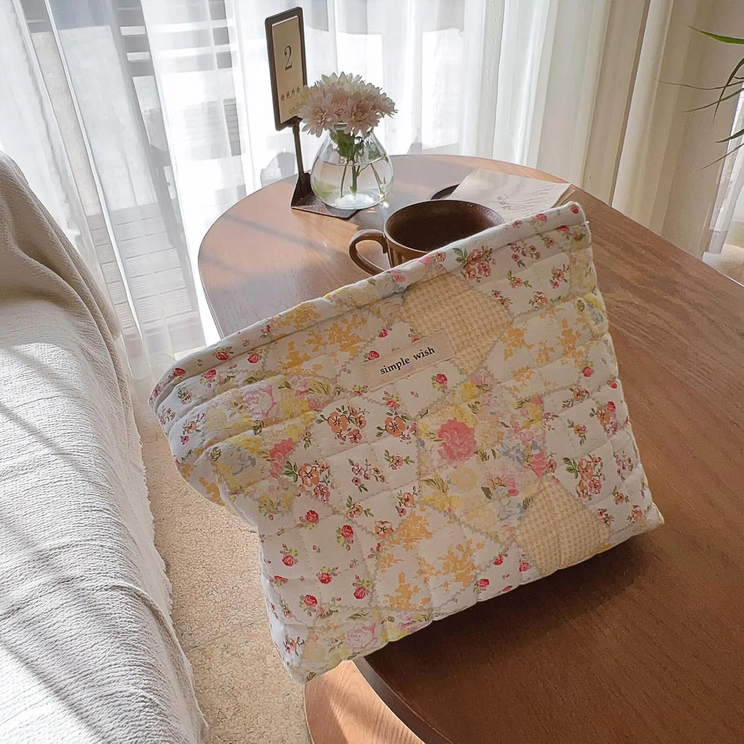 Floral Makeup Bag Large Cotton Quilted Cosmetic Makeup Bag Organizer, Aesthetic Portable Pouch Purse Toiletry Bag for Women Girls Travel accessories (Beige Floral-L)
