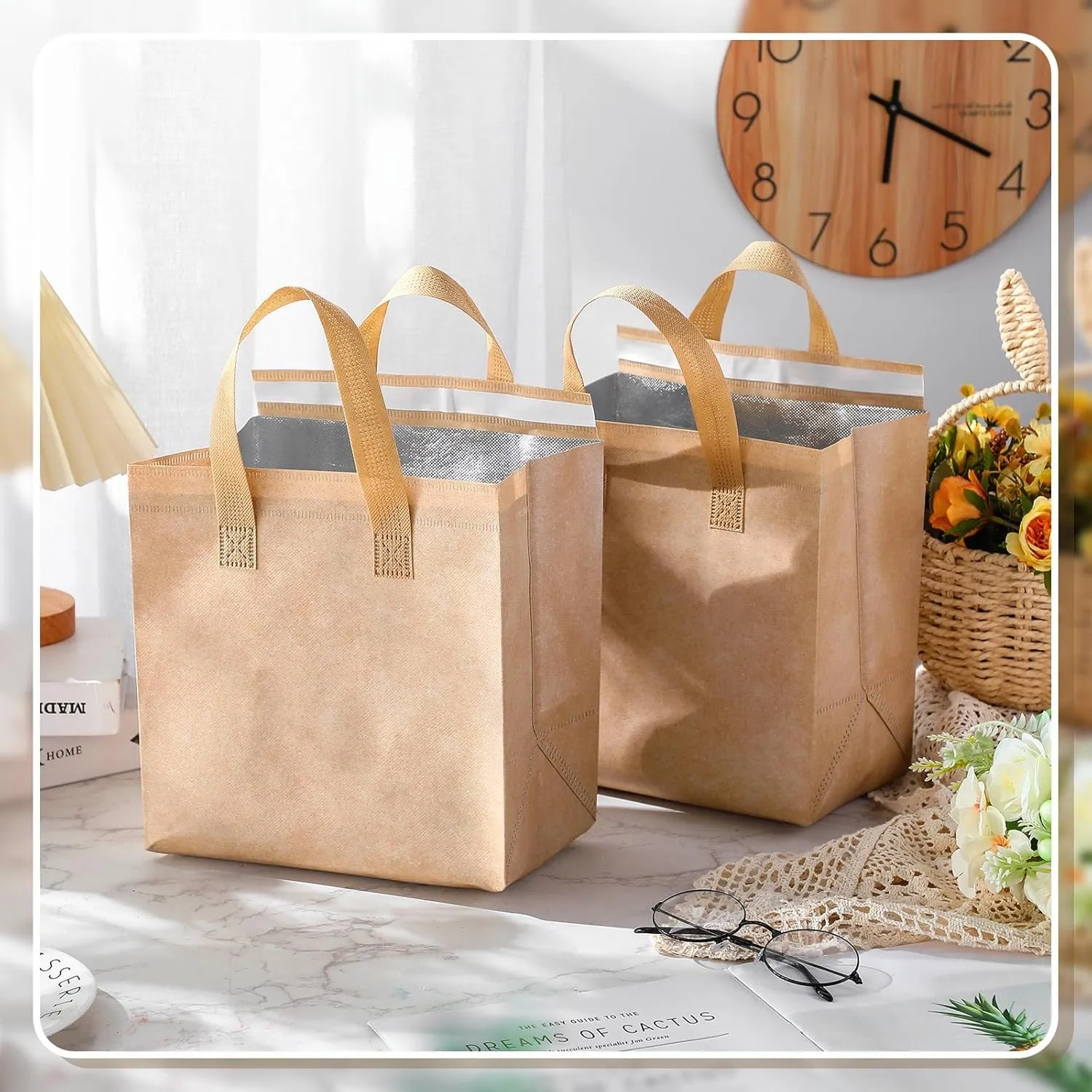 Kacctyen 100 Pcs Insulated Take Out Bags Bulk 9.5 x 6 x 9.5 in Thermal Insulation Food Bag for Coffee, Milk Tea, Hot Cold Food, Delivery Cooler Bag for Catering Restaurant Grocery Picnic (Kraft Color)