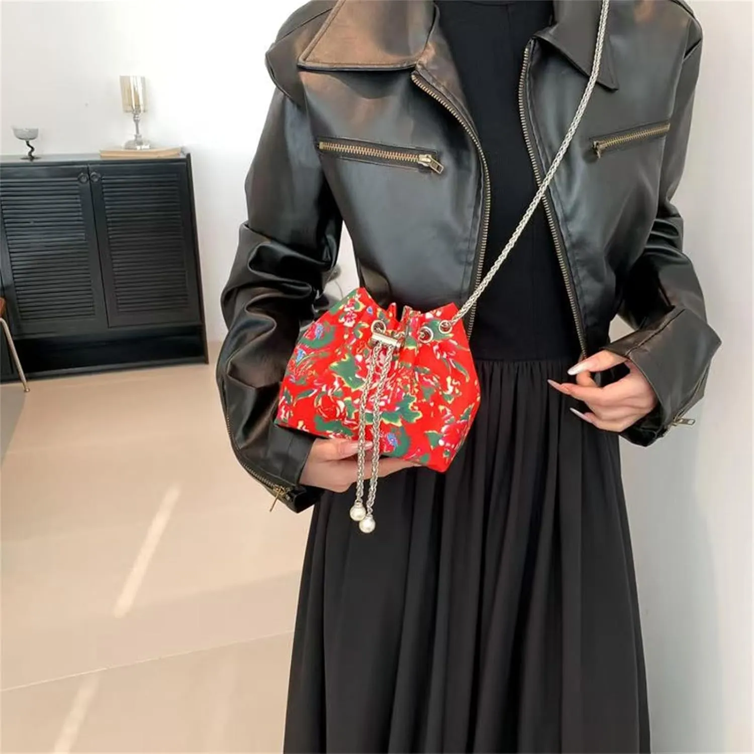 Ladies' Crossbody Bag, Shoulder Bag, Chain Bag, Hand-Held Bucket Bag, Large Flower Fashionable Large Capacity Bag