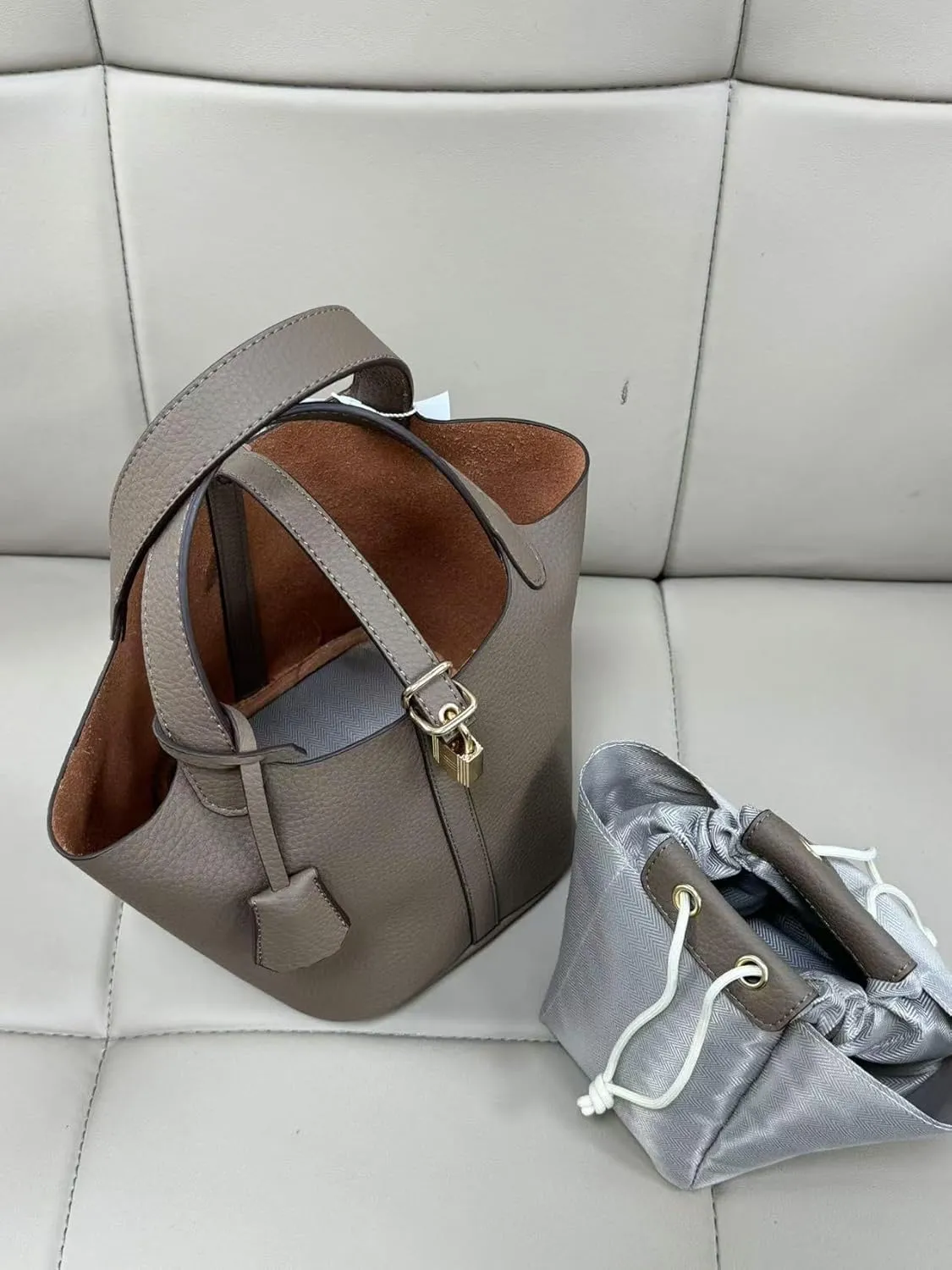 Leather Lock Design Bucket Bag Vegetable Basket Fashionable Versatile Single Shoulder Handbag Work Tote Bag
