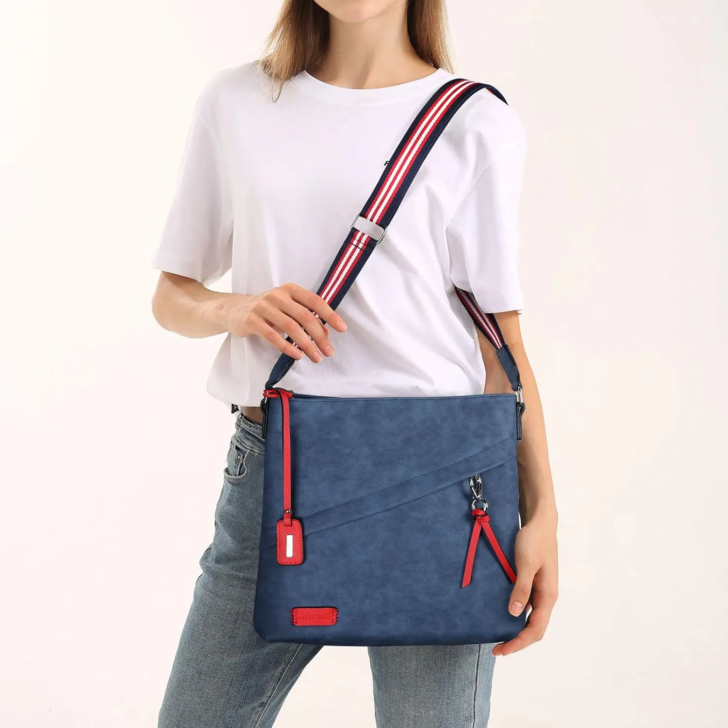 Medium Crossbody Bags for Women Trendy, Leather Cross Body Bag Purses and Travel Shoulder bag with Multi Pockets