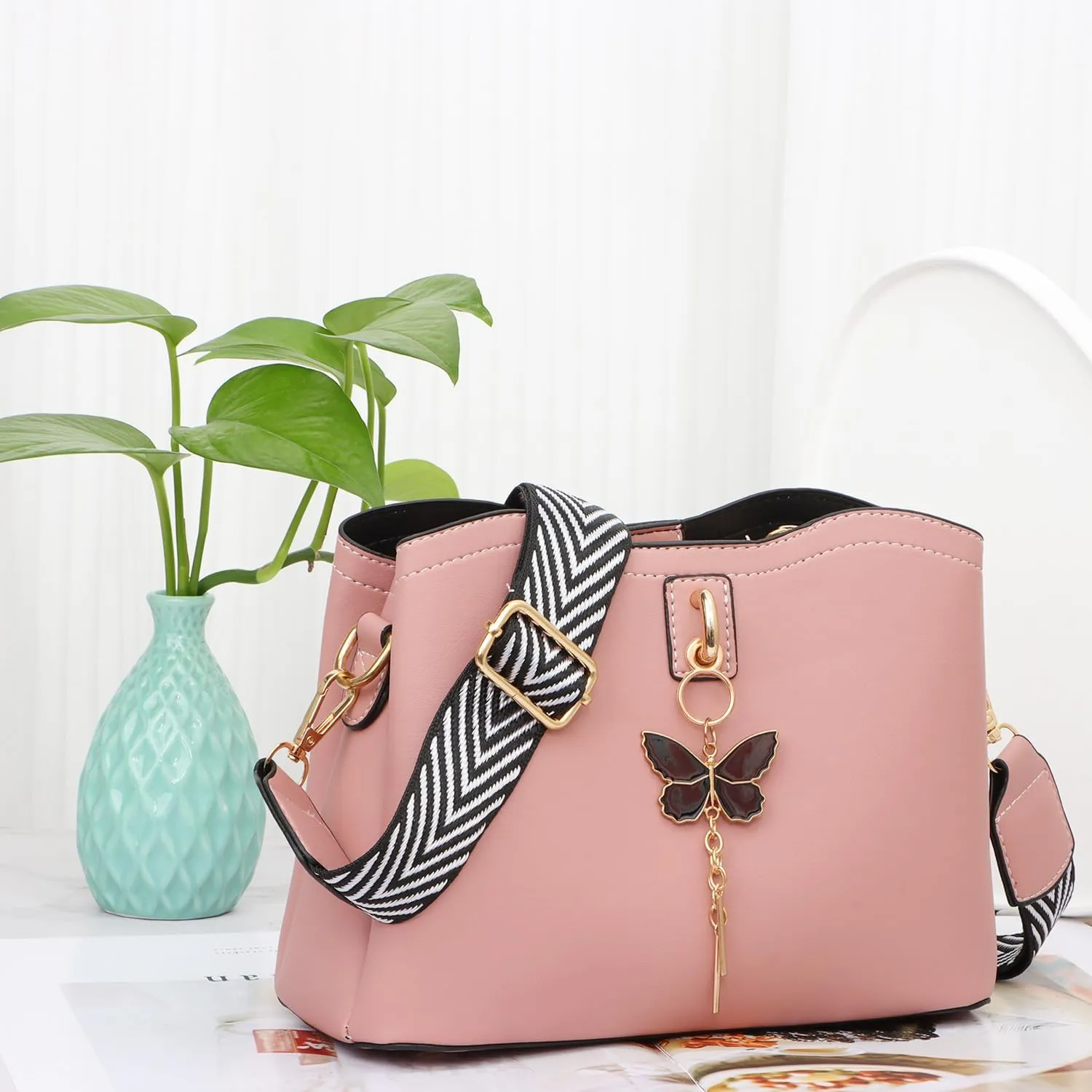 Oweisong Leather Butterfly Purse for Women Small Trendy Crossbody Shoulder Bag Ladies Fashion Cute White Handbags