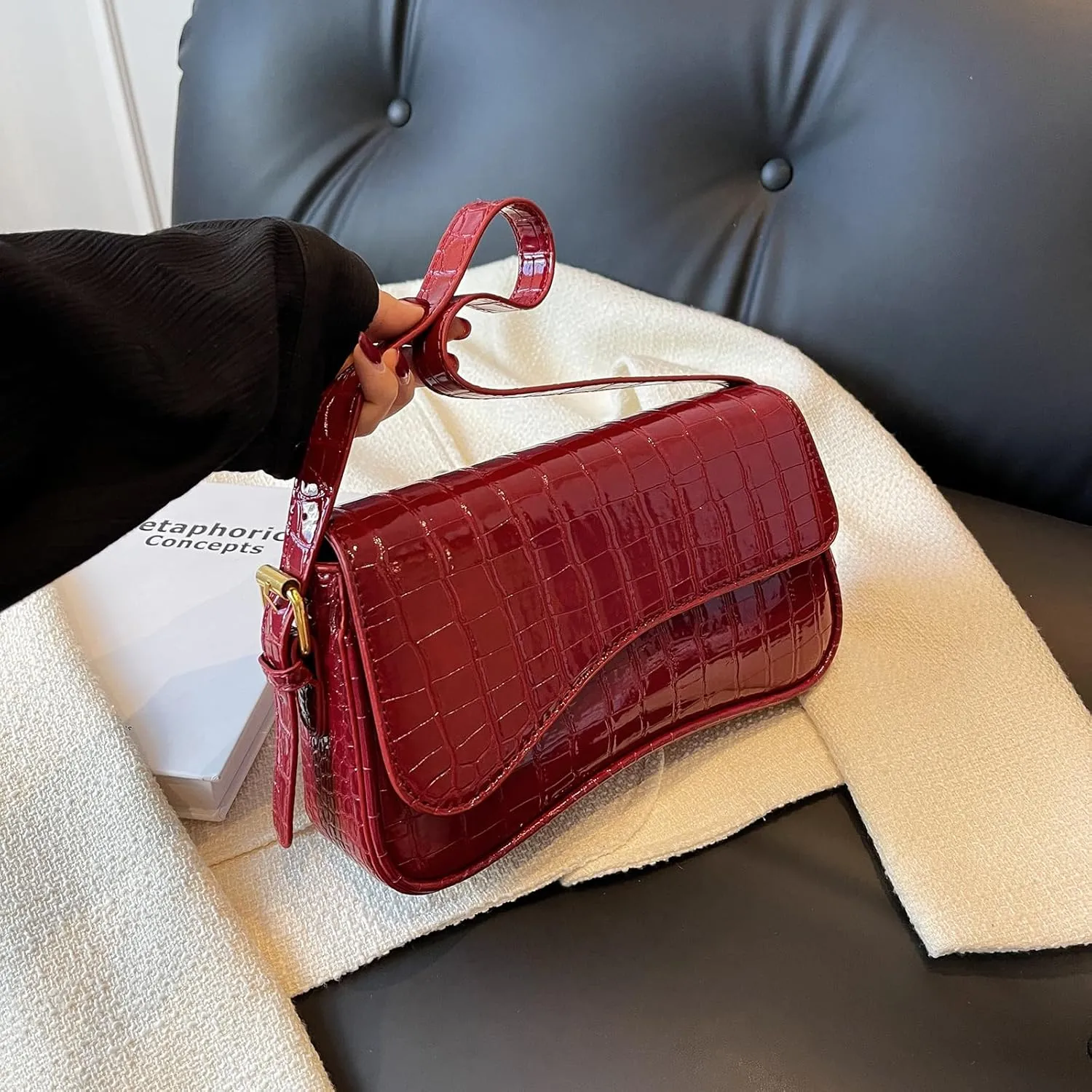 Shoulder Bag for Women Trendy Purse PU Leather Hobo Handbags Clutch Saddle Bag with 2 Removable Stra