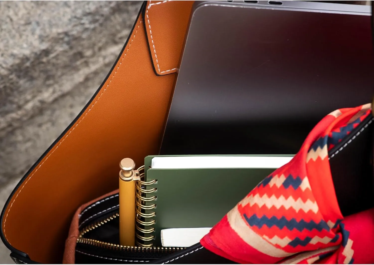 Western Bucket Bag