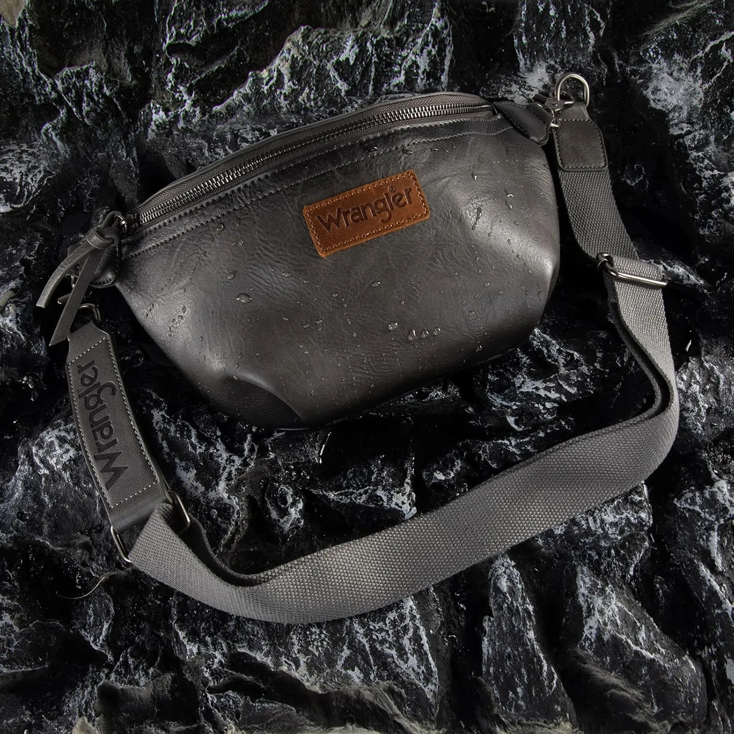 Wrangler Large Fanny Packs for Women Waist Bag Travel Belt Bags Crossbody Sling Purse
